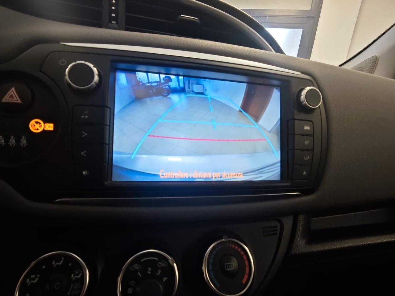 Toyota Yaris 1.5 5 porte Lounge