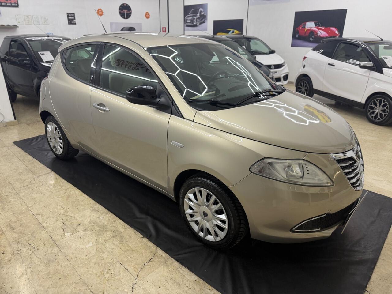 Lancia Ypsilon 1.2 69Cv