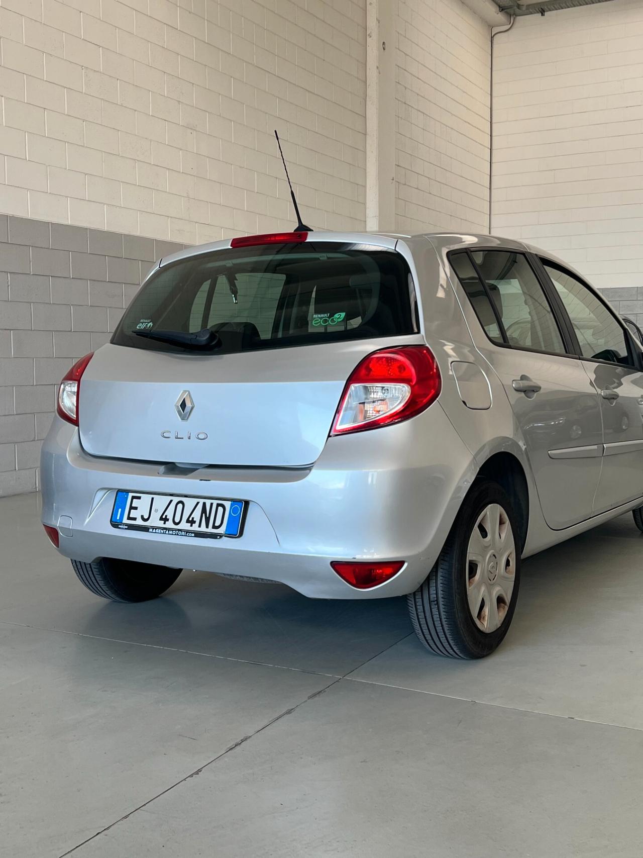 RENAULT CLIO 1.2 5P Live!