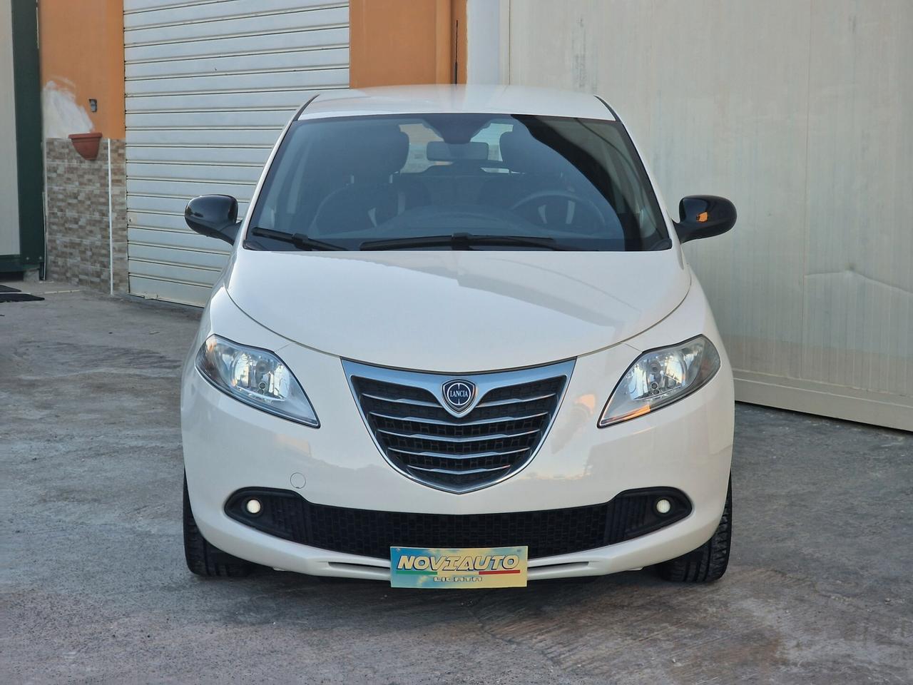 Lancia Ypsilon 1.2 69 CV Unyca