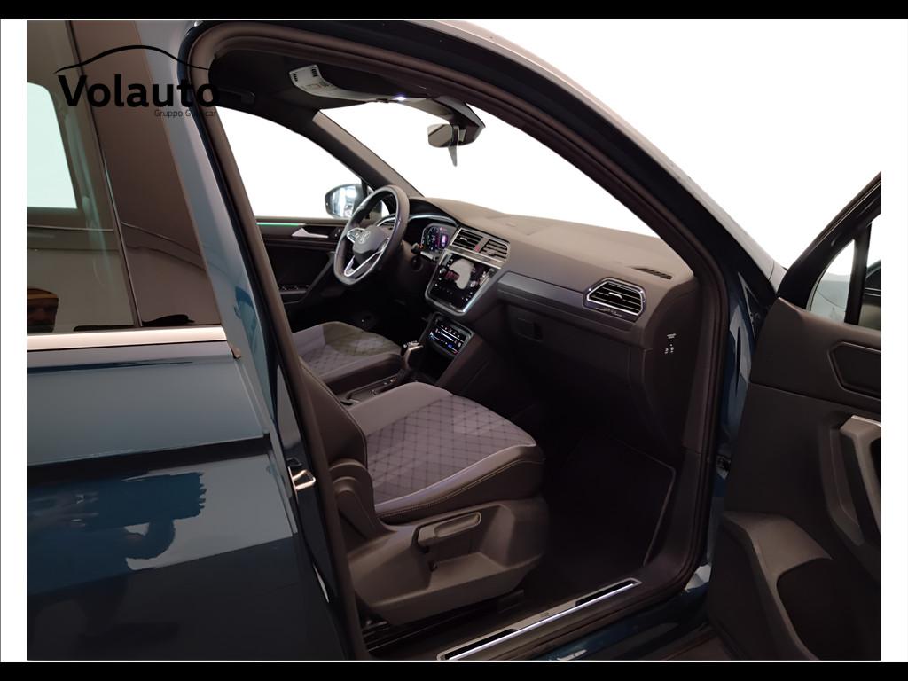 VOLKSWAGEN Tiguan II 2021 - Tiguan 2.0 tdi R-Line 150cv dsg