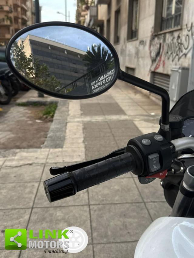 BMW R 1200 R Darkwhite Rarissima