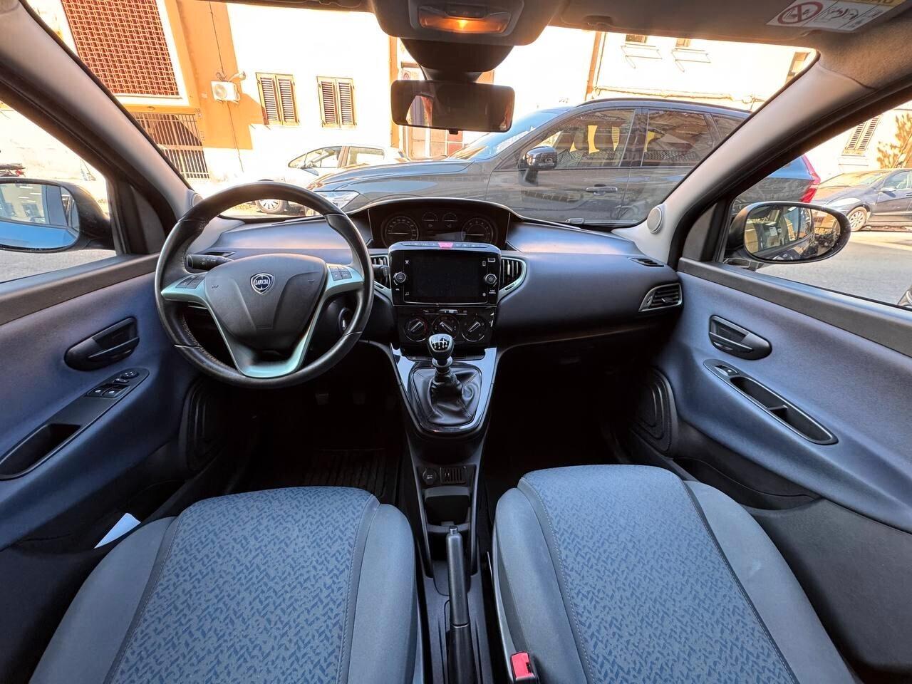 Lancia Ypsilon 1.0 FireFly HYBRID – UNICO PROPRIETARIO