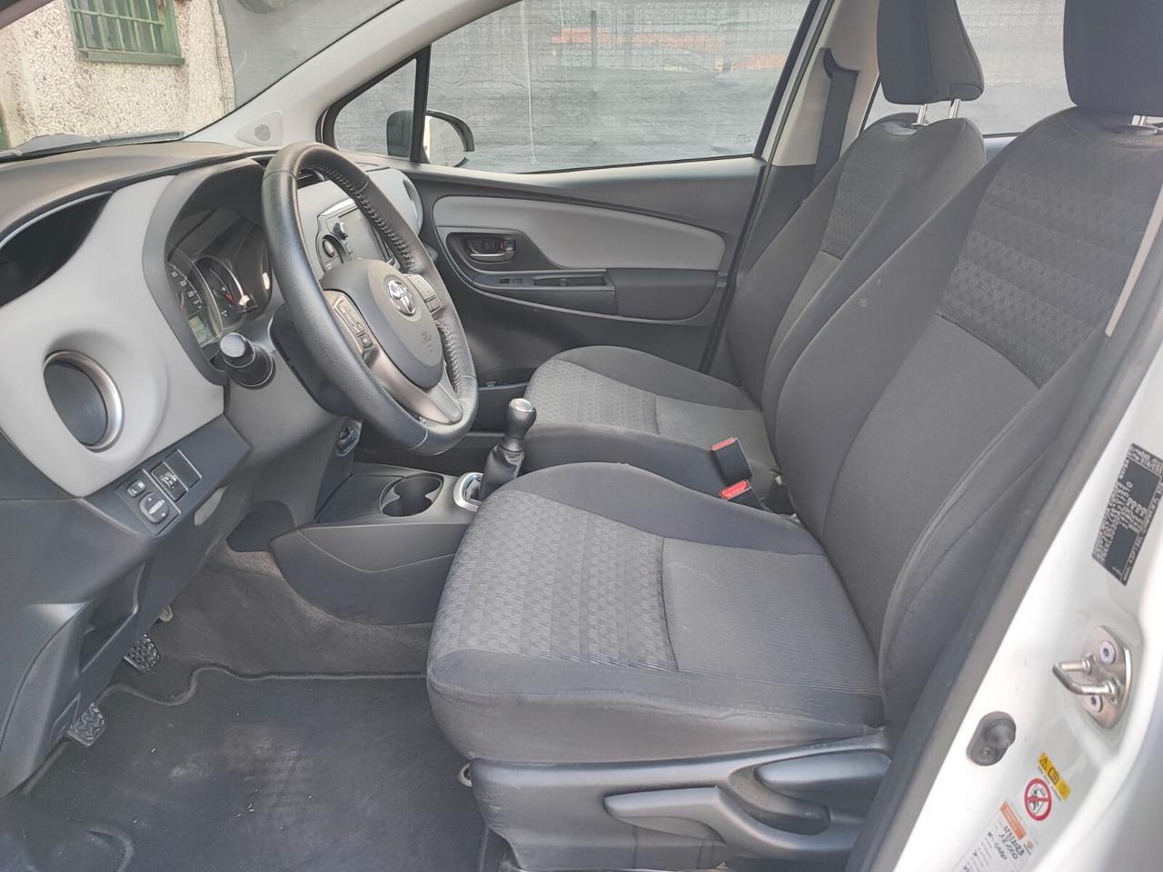 Toyota Yaris 1.0 BENZINA NEOPATENTATI 2016 5 PORTE