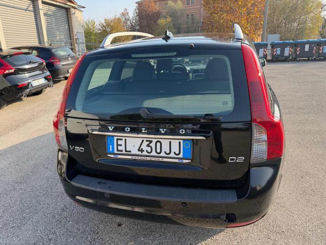 VOLVO V50 D2 R-design senza nessun lavoro da fare