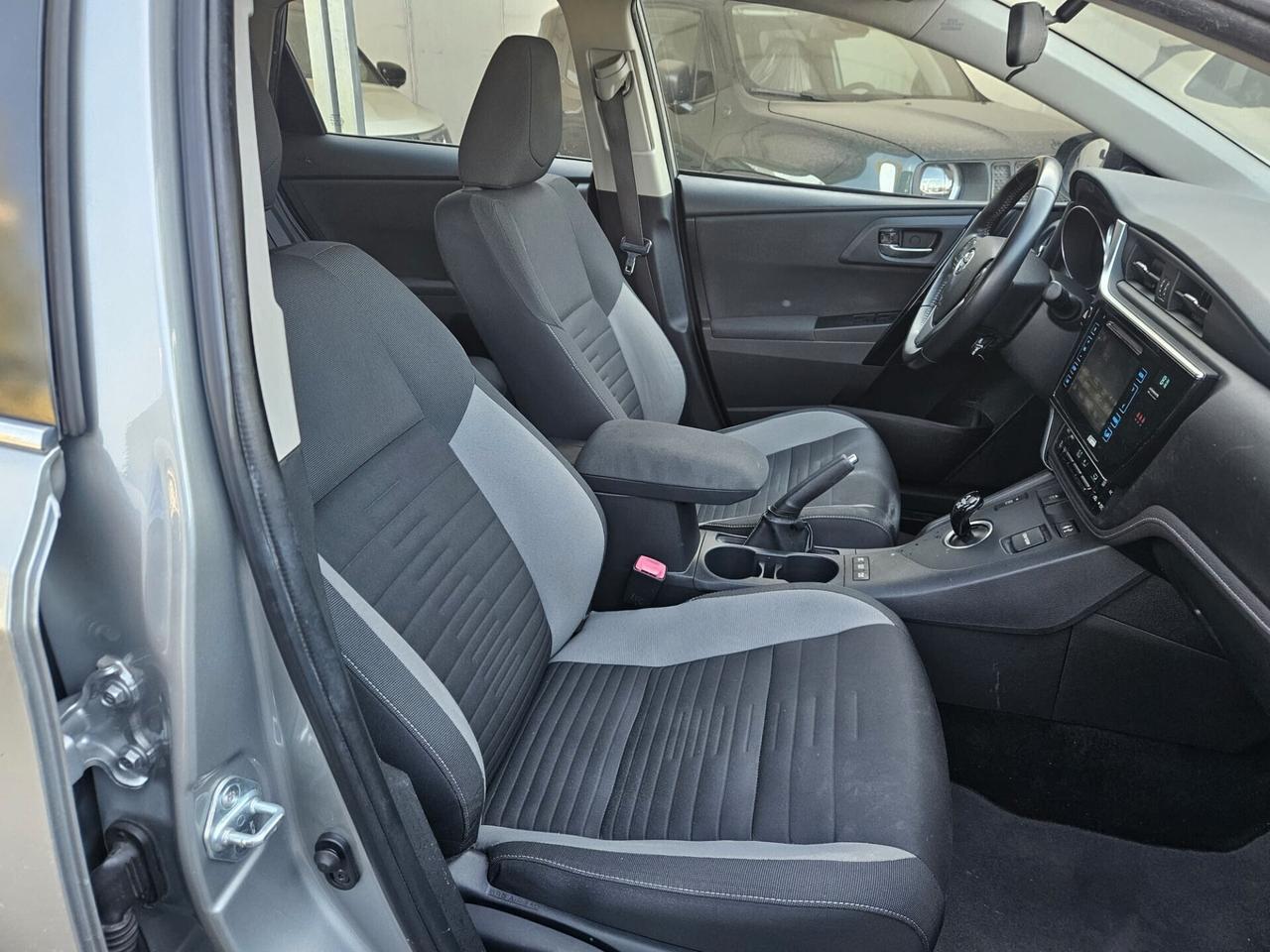 Toyota Auris 1.8 Hybrid Active