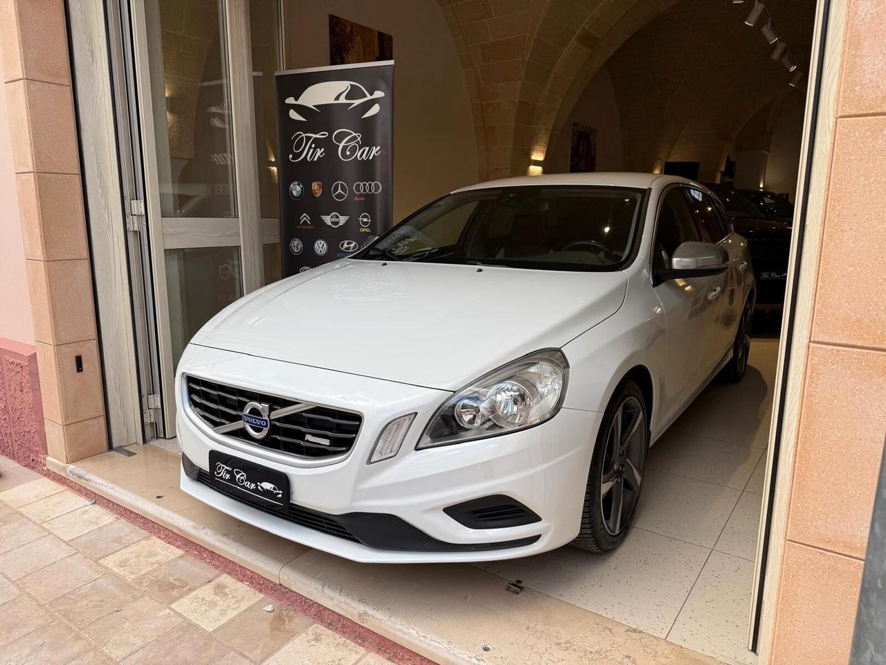 VOLVO V60 R-DESIGN 1.6 D2 115CV PELLE NAVI CRUISE ANNO 2012