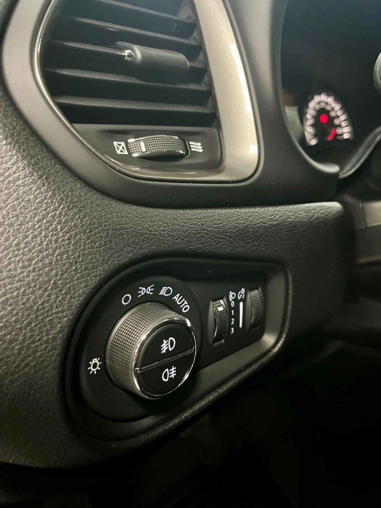 Jeep Renegade 1.4 MultiAir DDCT Limited