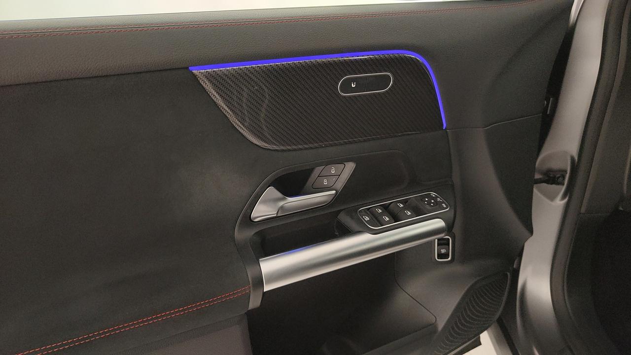 Mercedes-Benz GLA-H247 2023 - GLA 200 d AMG Line Advanced Plus auto