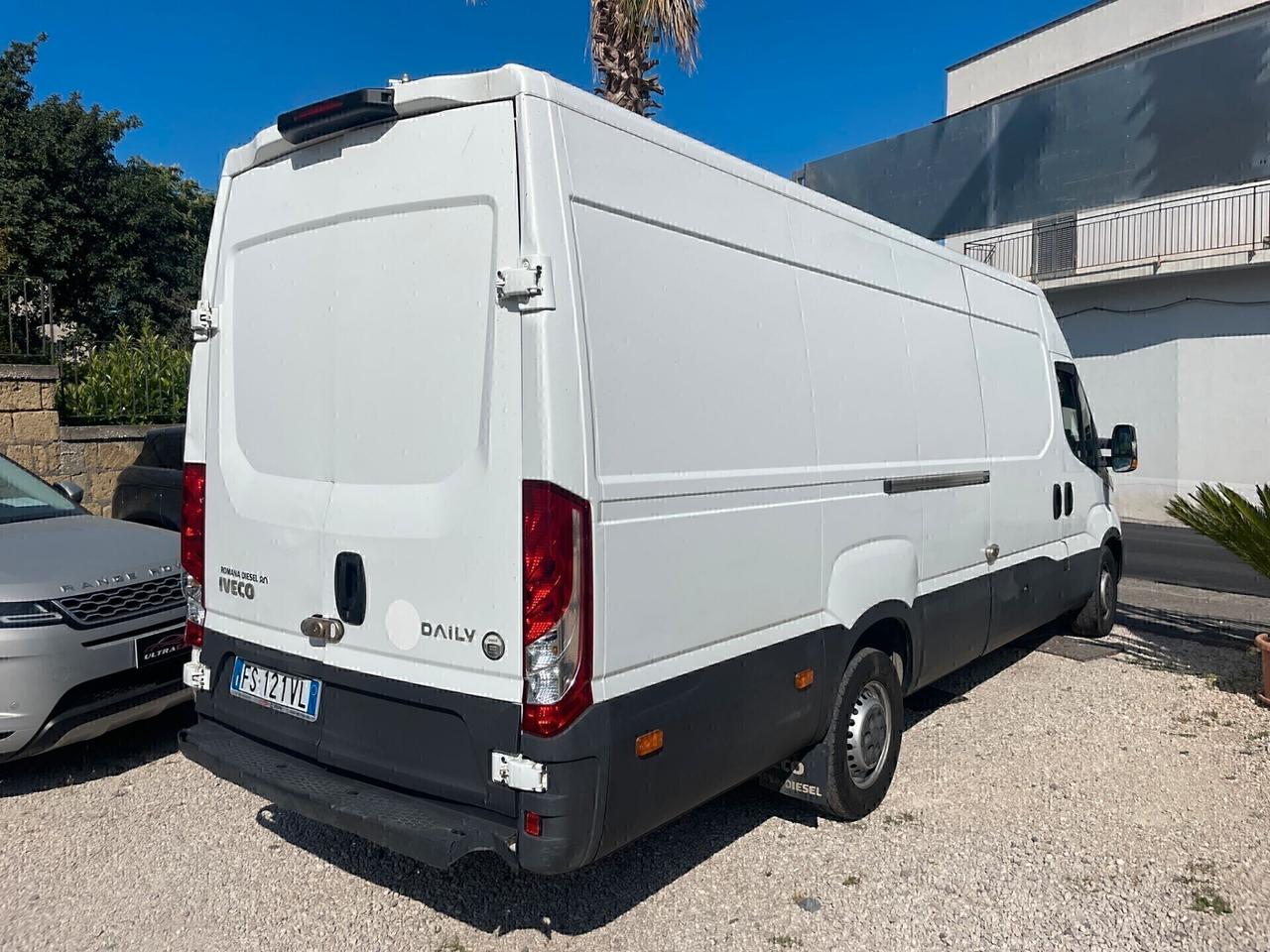 Iveco Daily 35S14 2.3 HPT PL-DC Cabinato 2018
