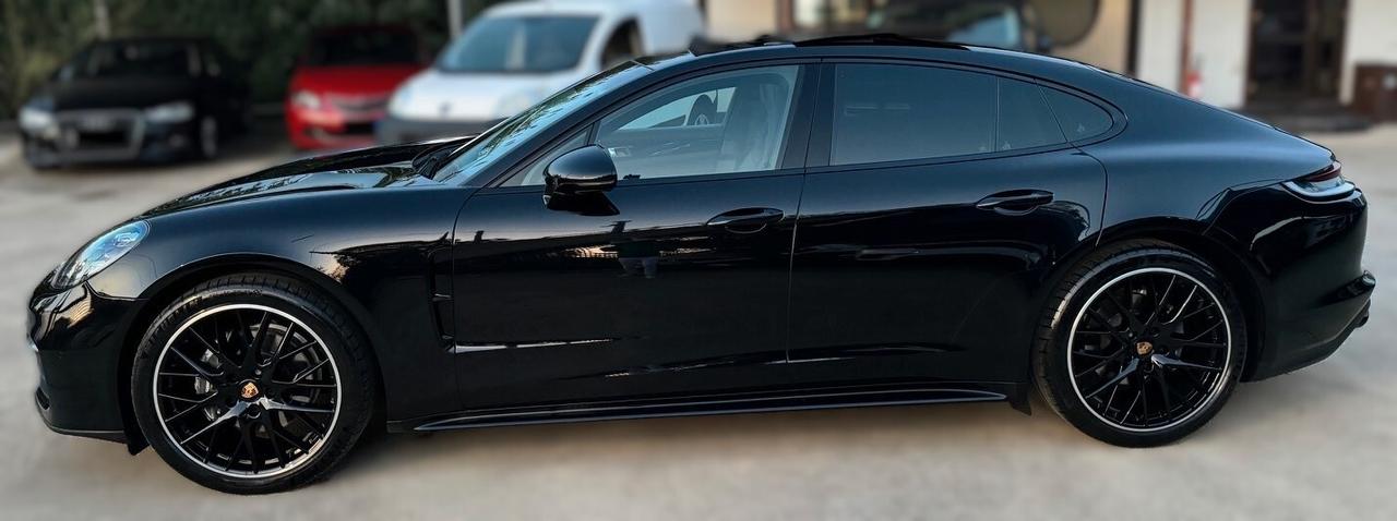 Porsche Panamera 2.9 4 Total Black