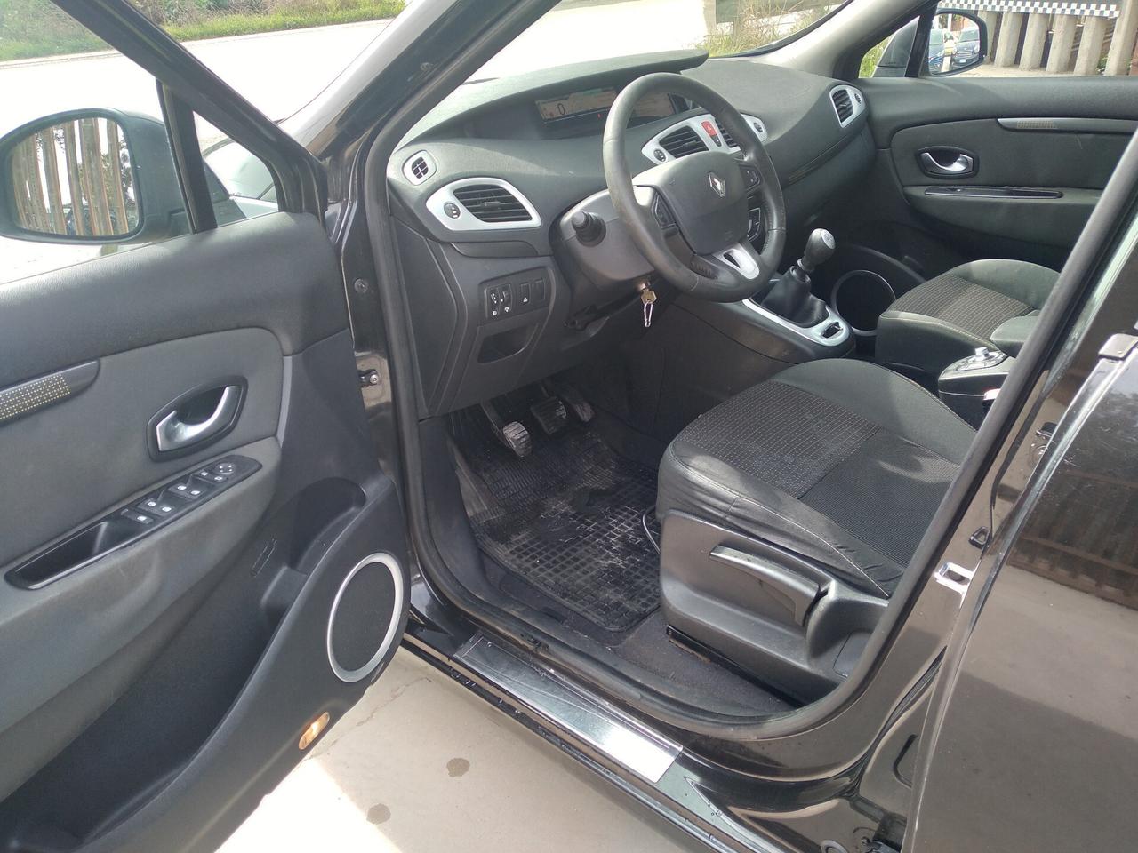 Renault Scenic Scénic X-Mod 1.5 dCi 110CV Luxe