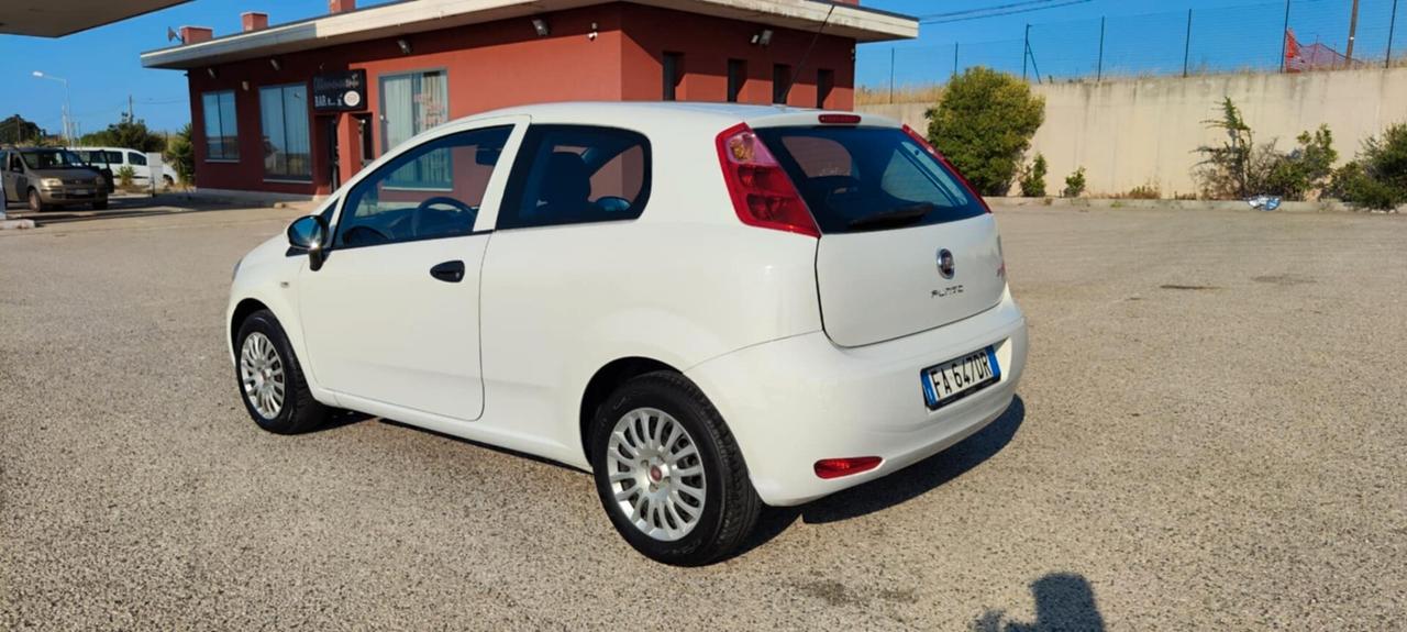 Fiat Punto 1.3 MJT II 75 CV 3 porte Street