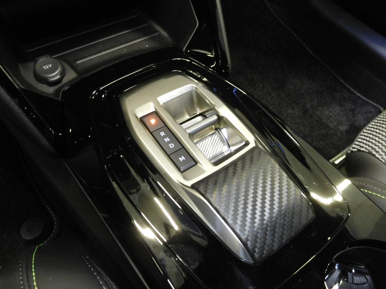 Peugeot 208 Hybrid 110 e-DCS6 GT