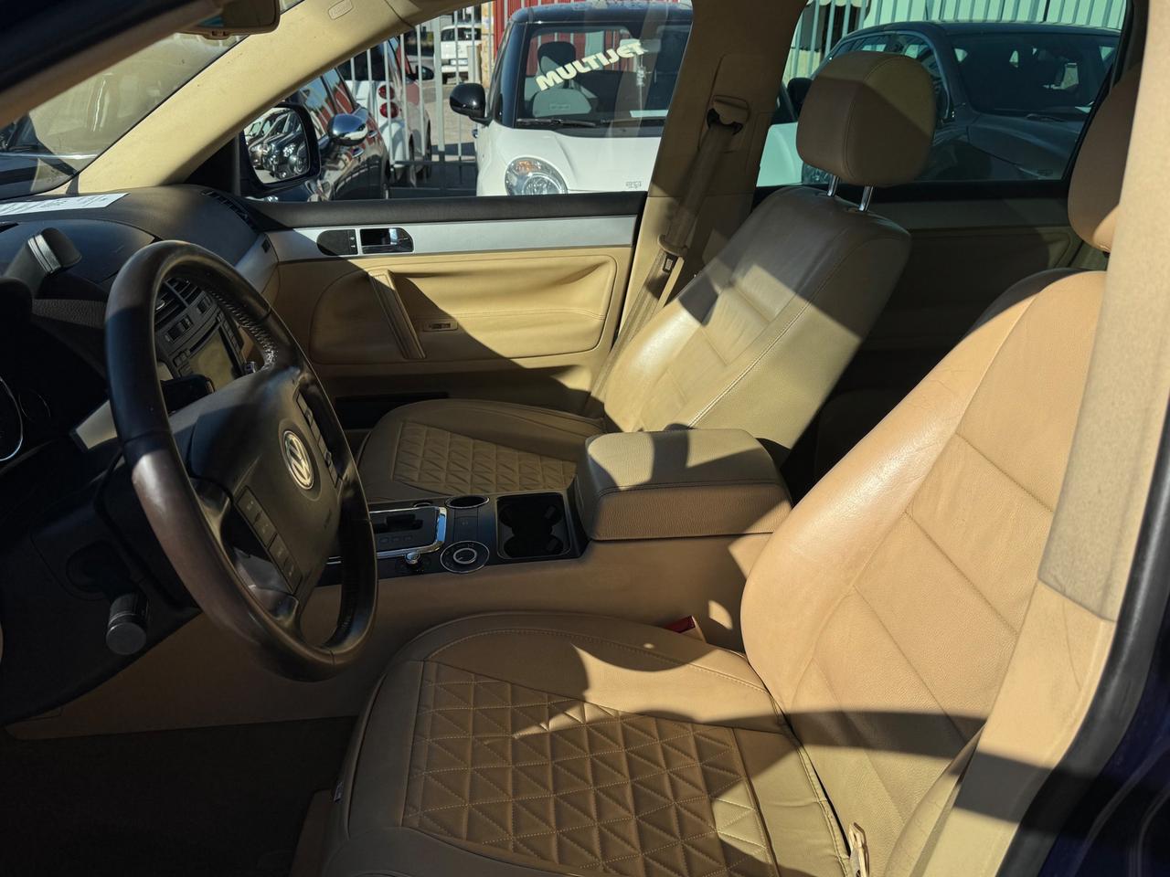 Volkswagen Touareg 3.0 V6 tdi tiptronic dpf