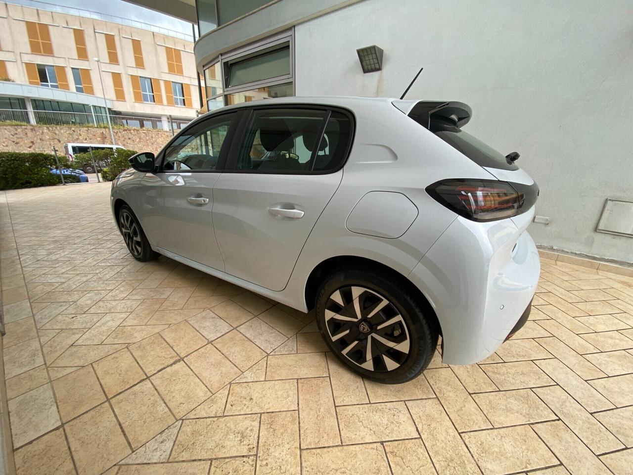 Peugeot 208 5P STYLE 100CV