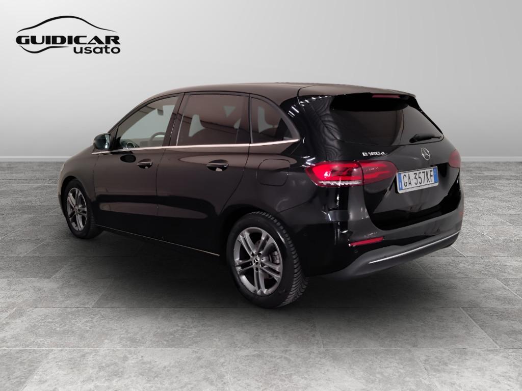 Mercedes-Benz Classe B - W247 2018 - B 180 d Sport auto
