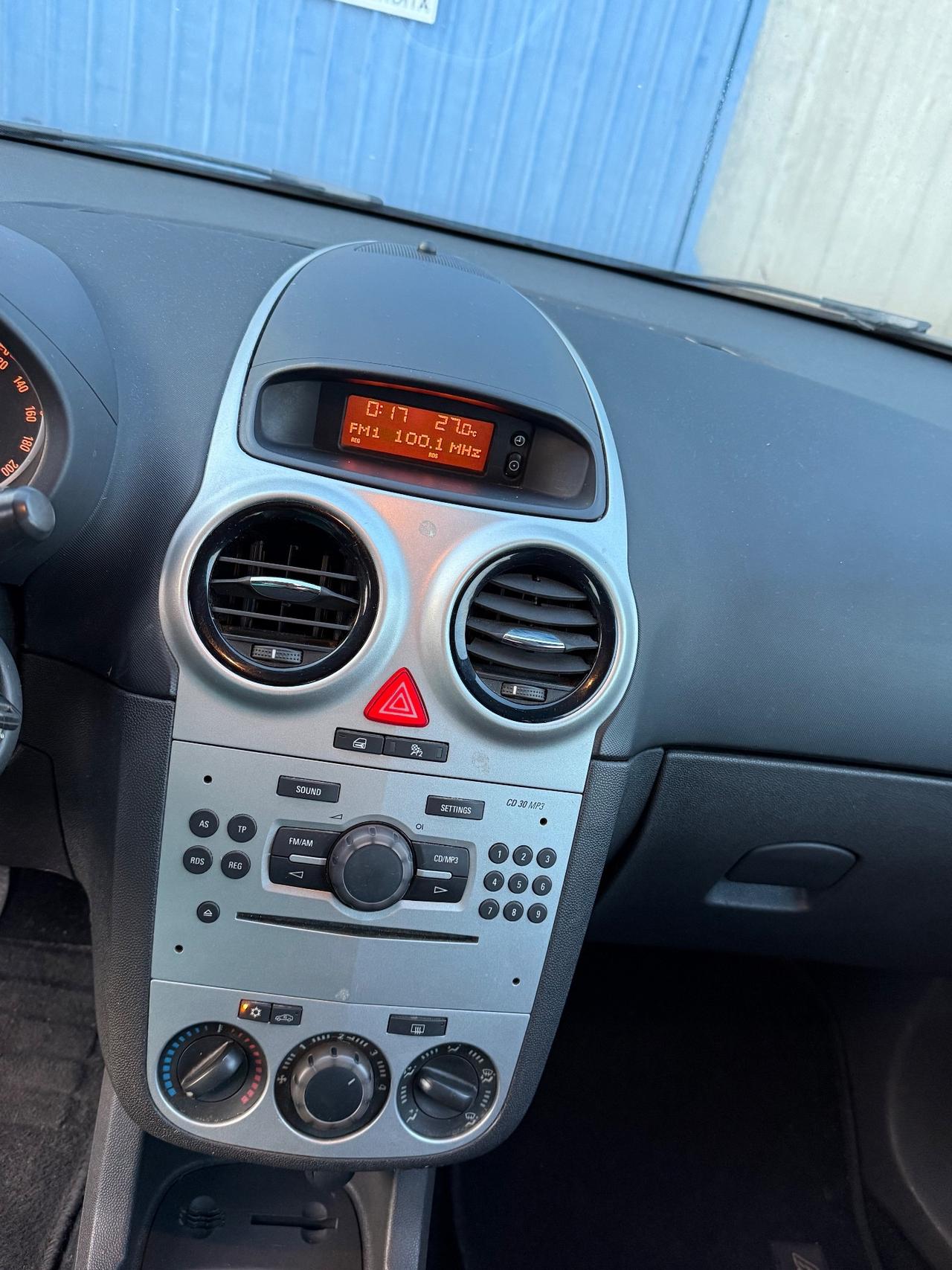 Opel Corsa 1.2 3 porte Easytronic Enjoy