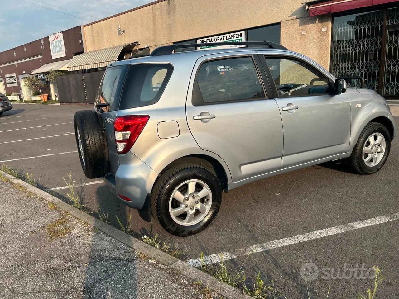 Daihatsu terios 1.3 benzina 4x4 ok neopatentati