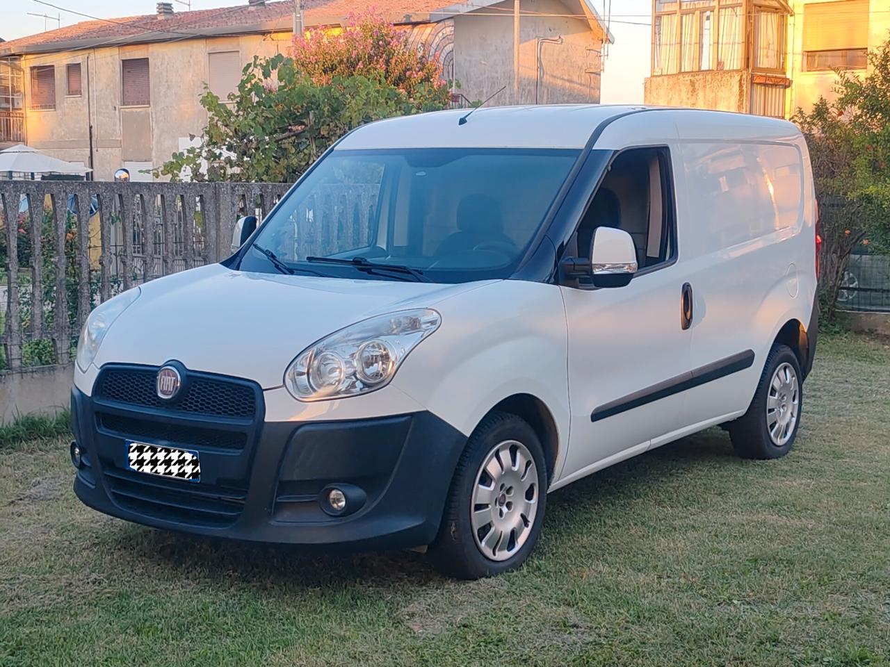 Fiat Doblo 1.4 T-Jet Natural Power 2013 Perfetta