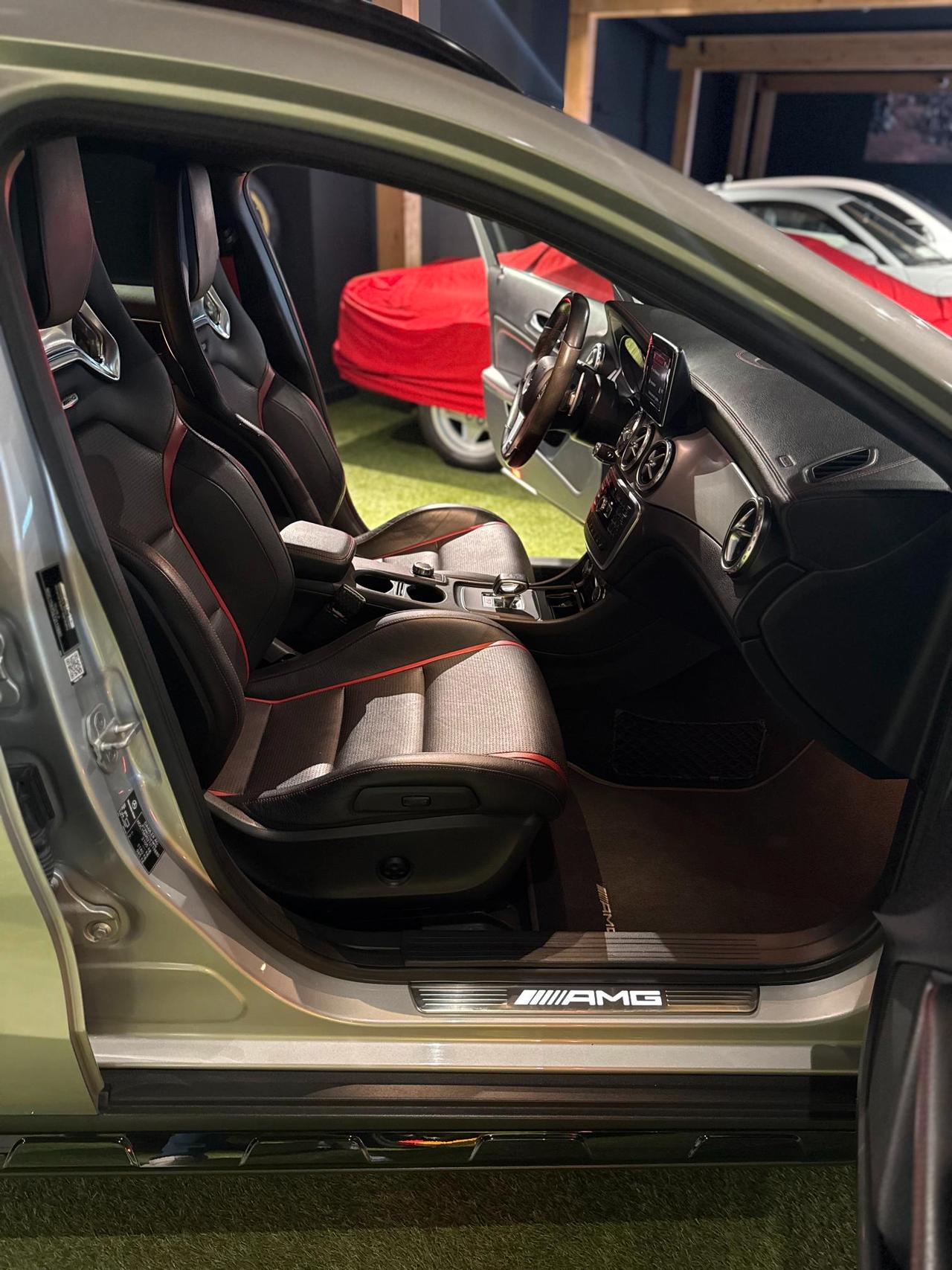 Mercedes GLA 45 AMG 4matic 360cv auto