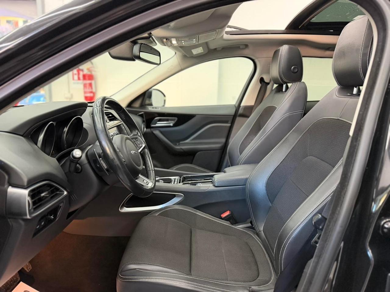 Jaguar F-Pace 2.0 D 180 CV AWD R-Sport 2017