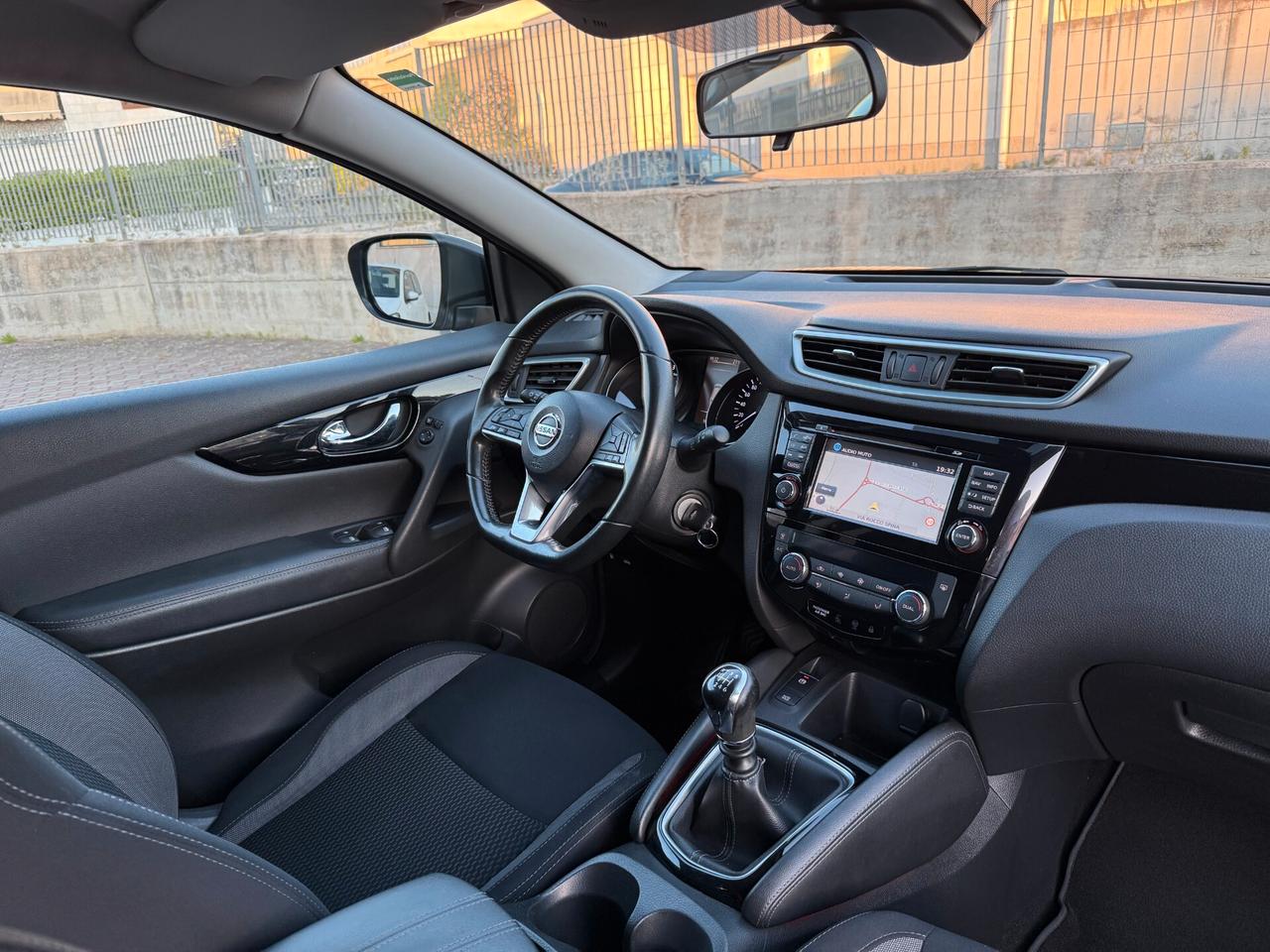 Nissan Qashqai 1.5 dCi Business RetroCam Navi Led