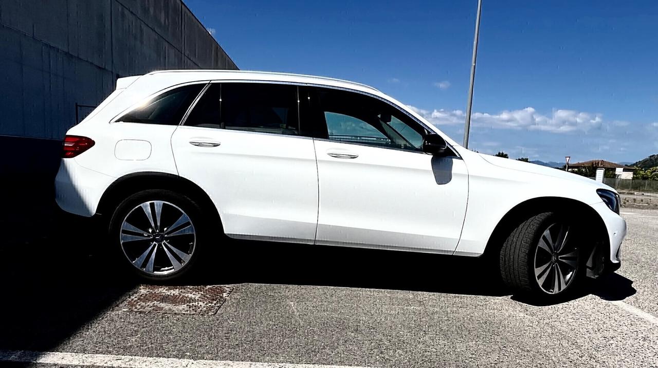 Mercedes-benz GLC 220d 4Matic Premium UNIPRO