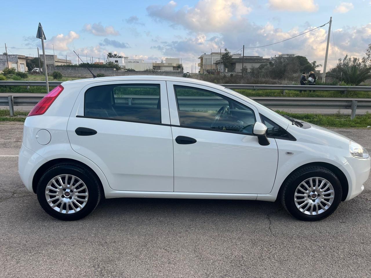 Fiat Grande Punto 1.4 5 porte EasyPower Unipro 2013