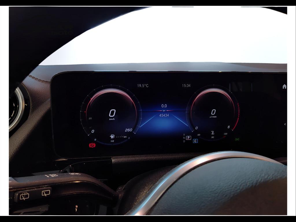 Mercedes-Benz GLA-H247 2020 - GLA 180 d Sport Plus auto