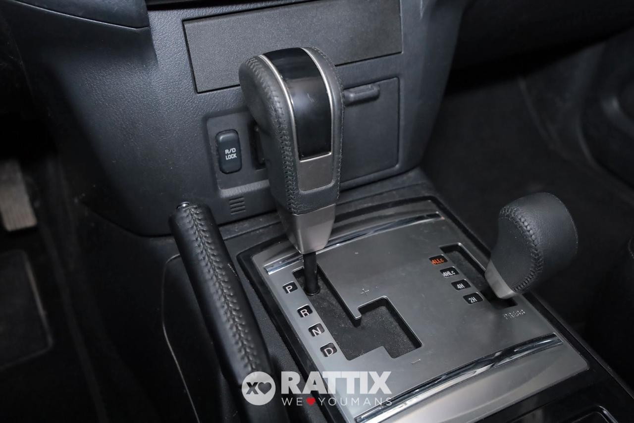 Mitsubishi Pajero 3.2 DI-D Instyle 5p 7p.ti auto + tetto apribile