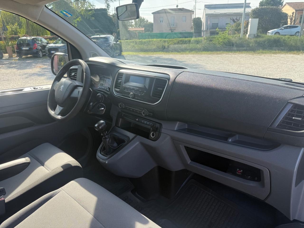 Peugeot Traveller BlueHDi 120 S&S Long Allure