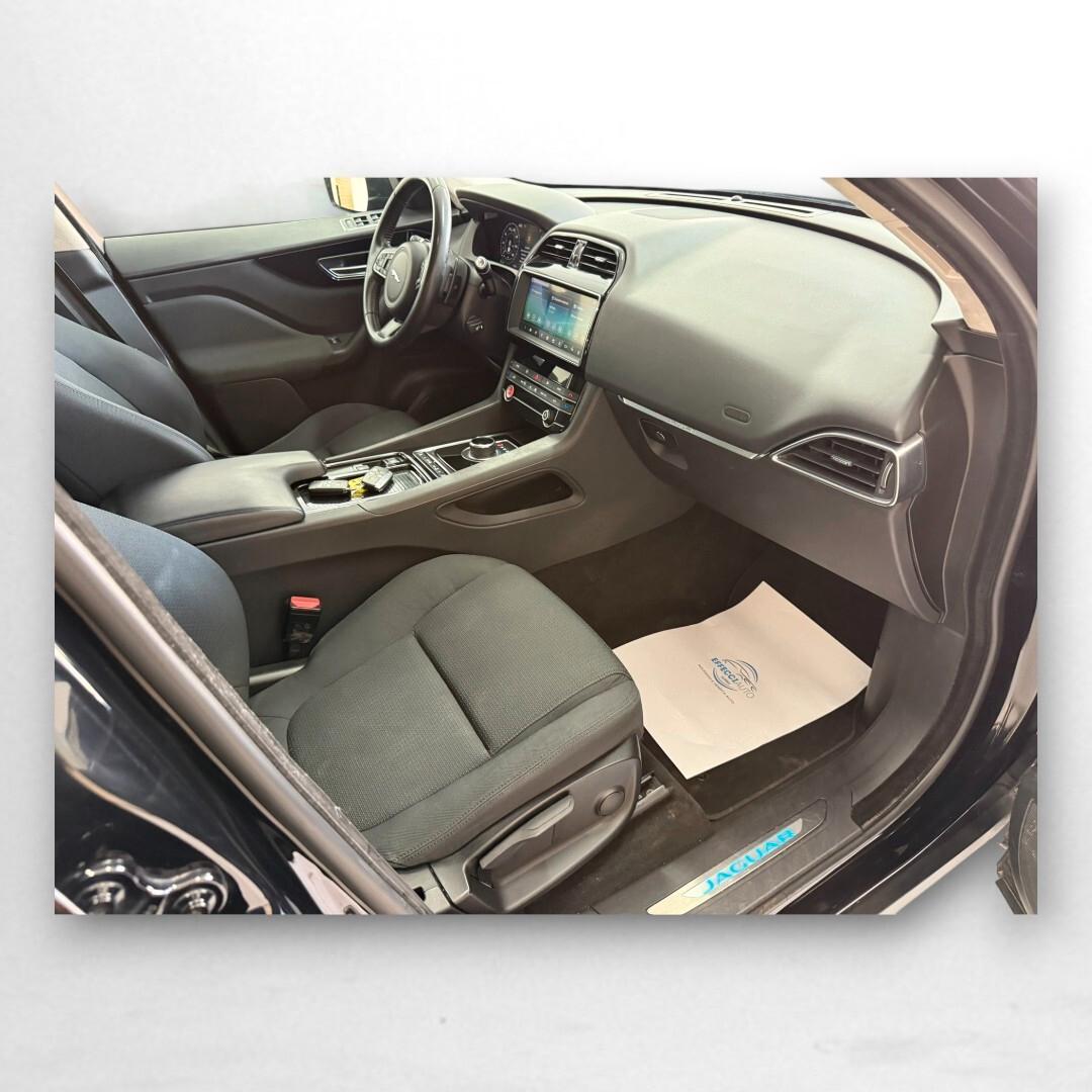 Jaguar F-Pace 2.0 D 180 CV AWD aut. Pure
