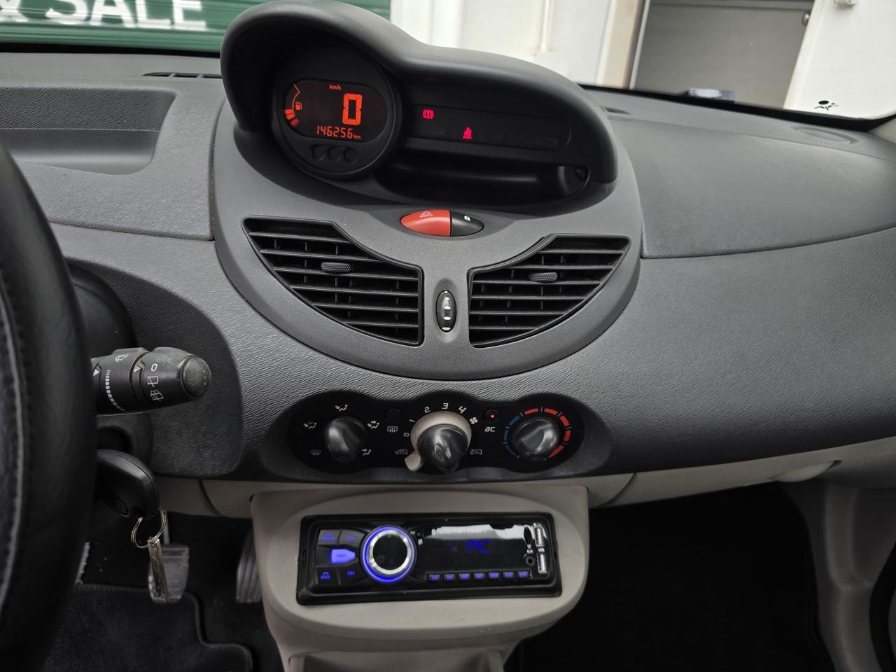 Renault Twingo 1.2i 58cv
