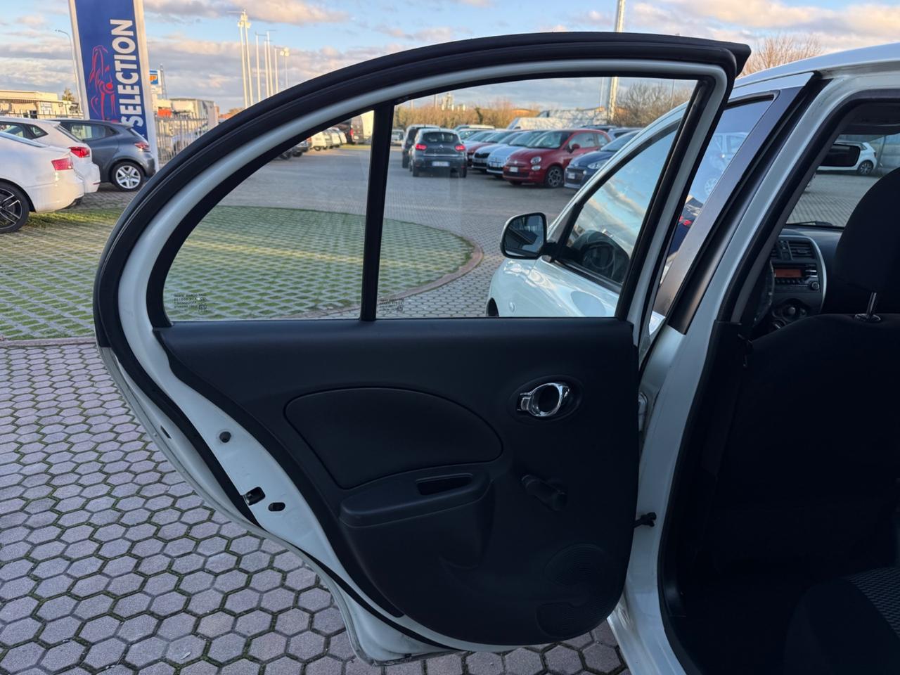 Nissan Micra 1.2 12V 5 porte Tekna OK NEOPATENTATI