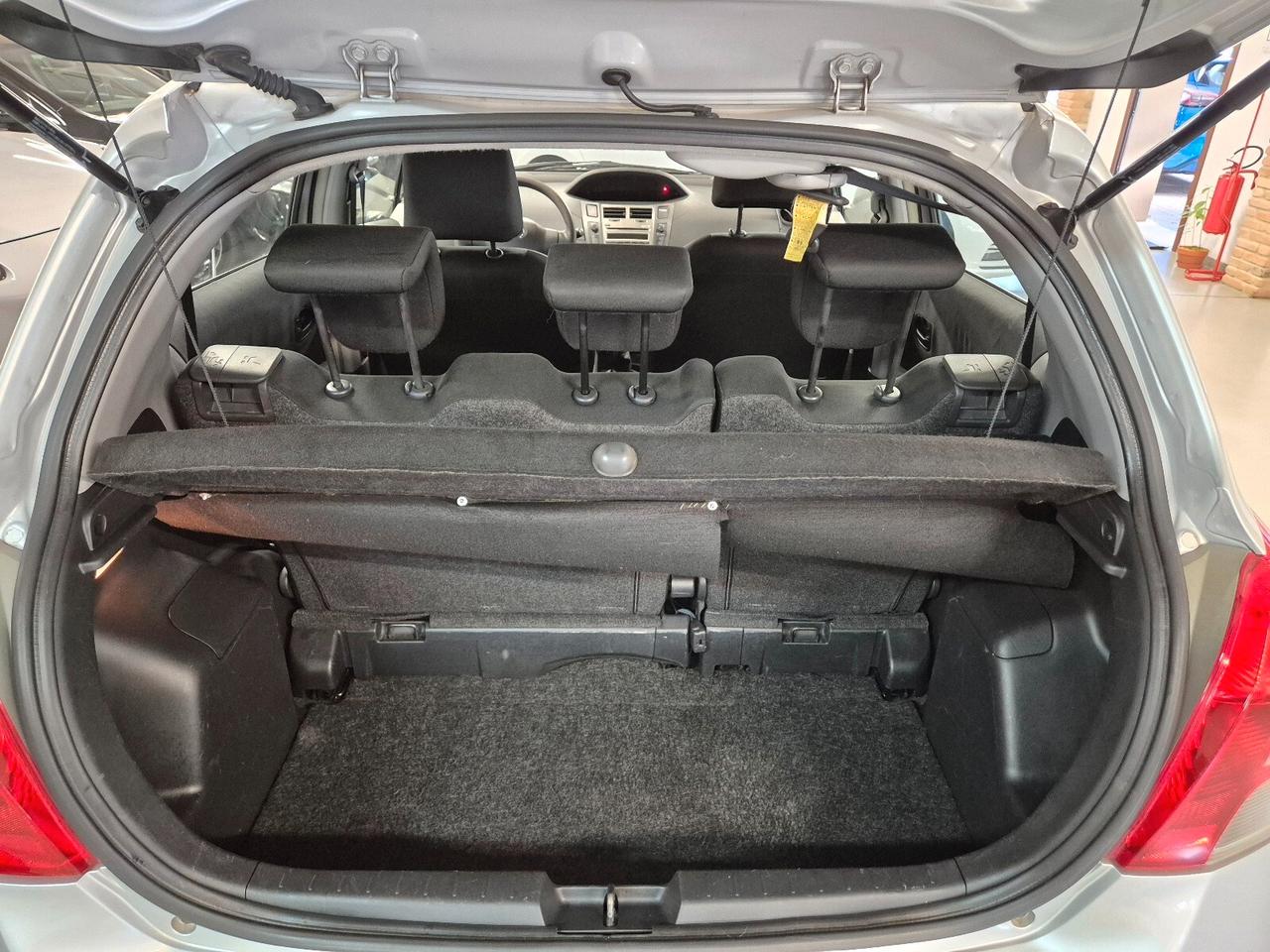 Toyota Yaris 1.0 5 porte Sol