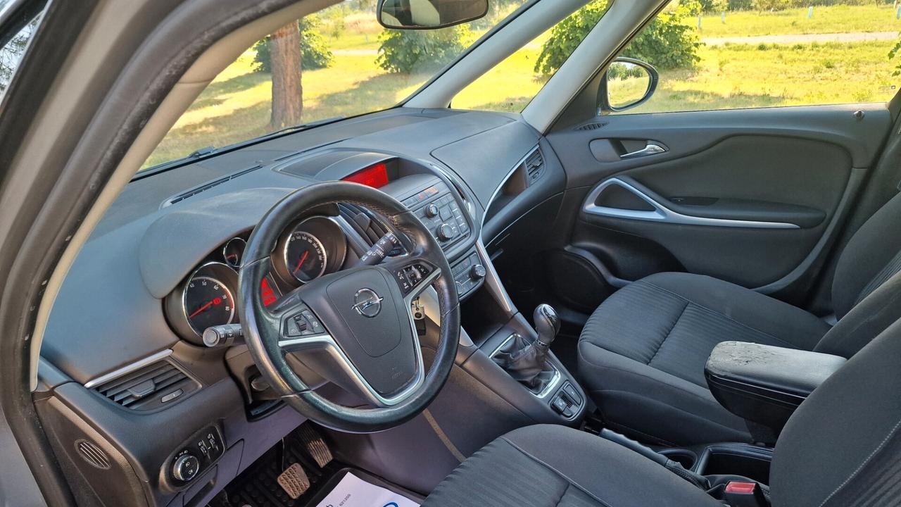 Opel Zafira Tourer 1.4 Turbo GPL 7 POSTI GANCIO