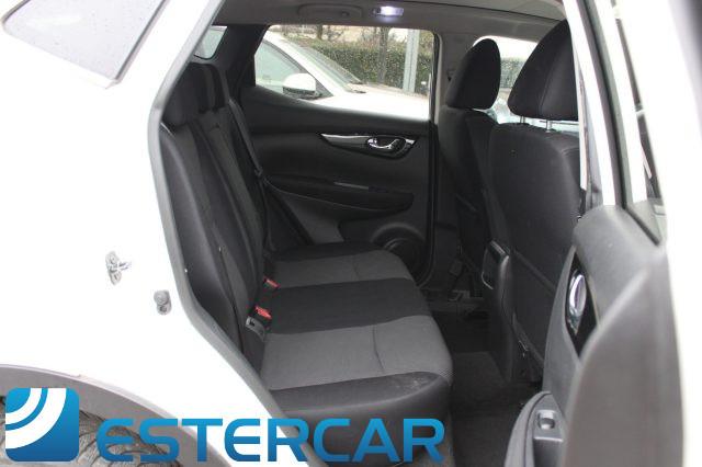 NISSAN Qashqai 1.2 DIG-T aut N-Connecta