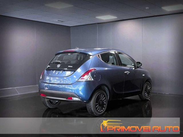 LANCIA Ypsilon 1.0 FireFly 5 porte S&S Hybrid Ecochic Silver