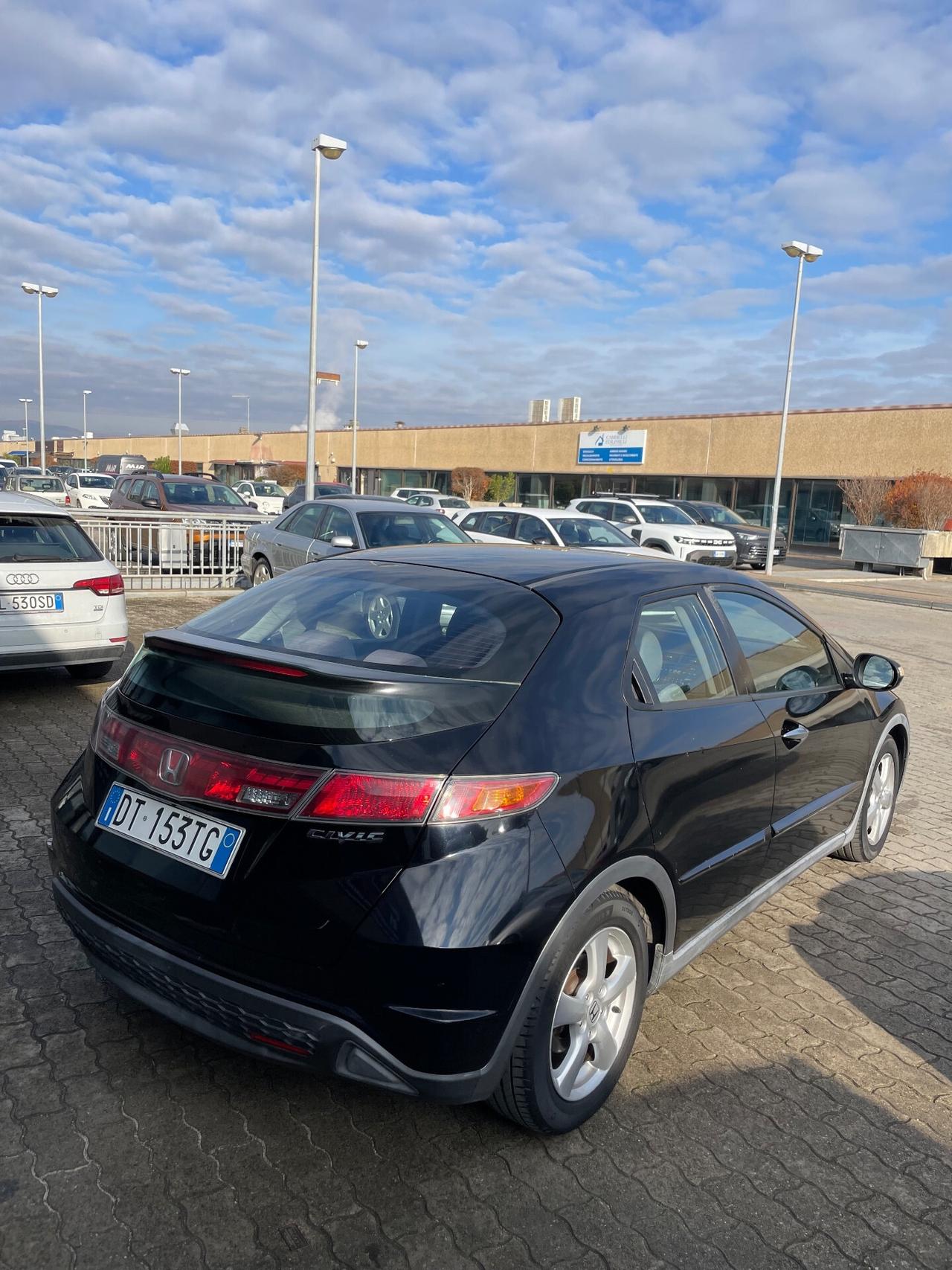 Honda Civic 1.4 i-DSi 5p. Elegance LE