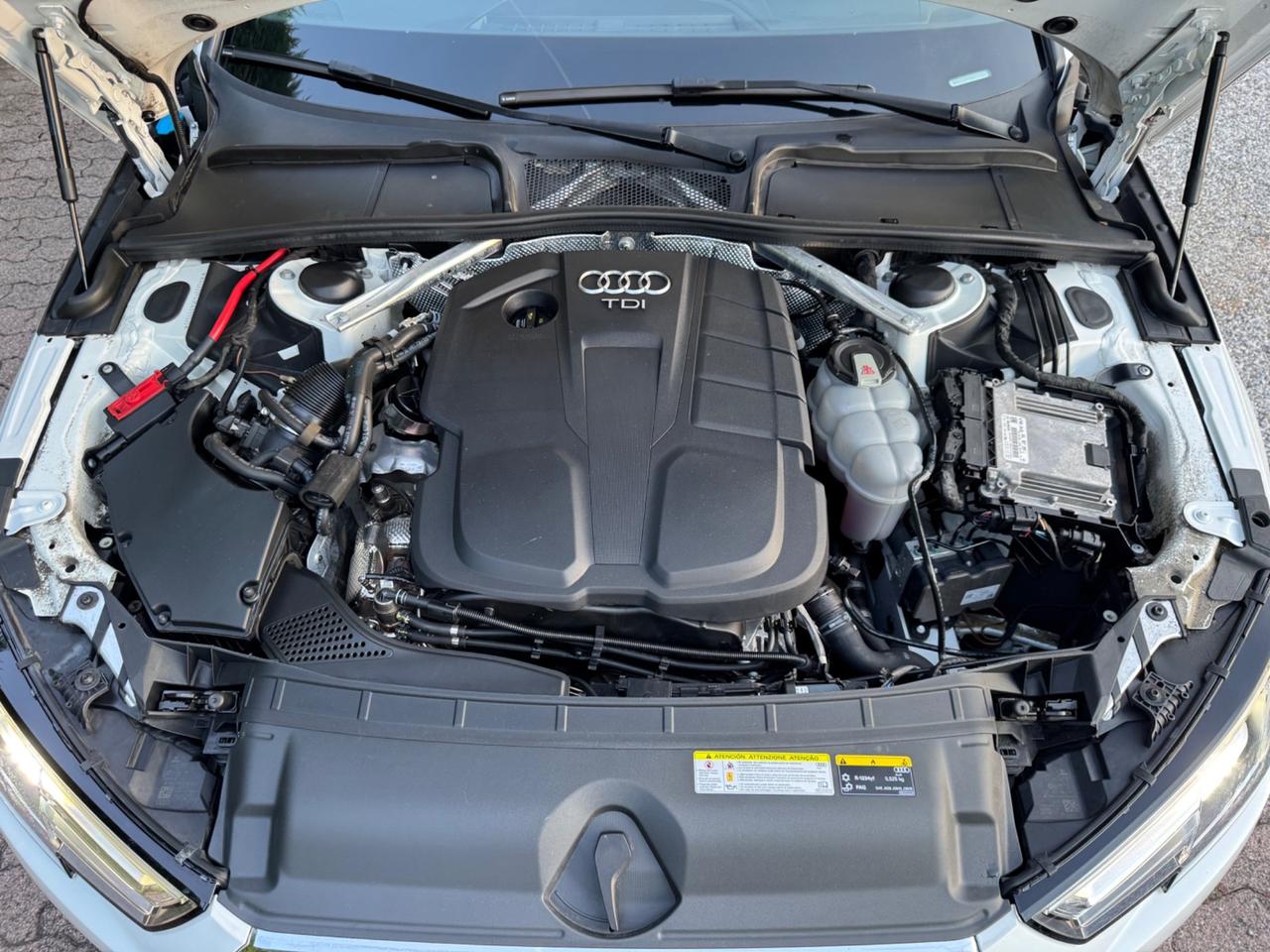 Audi A4 Avant 30 TDI S tronic Design