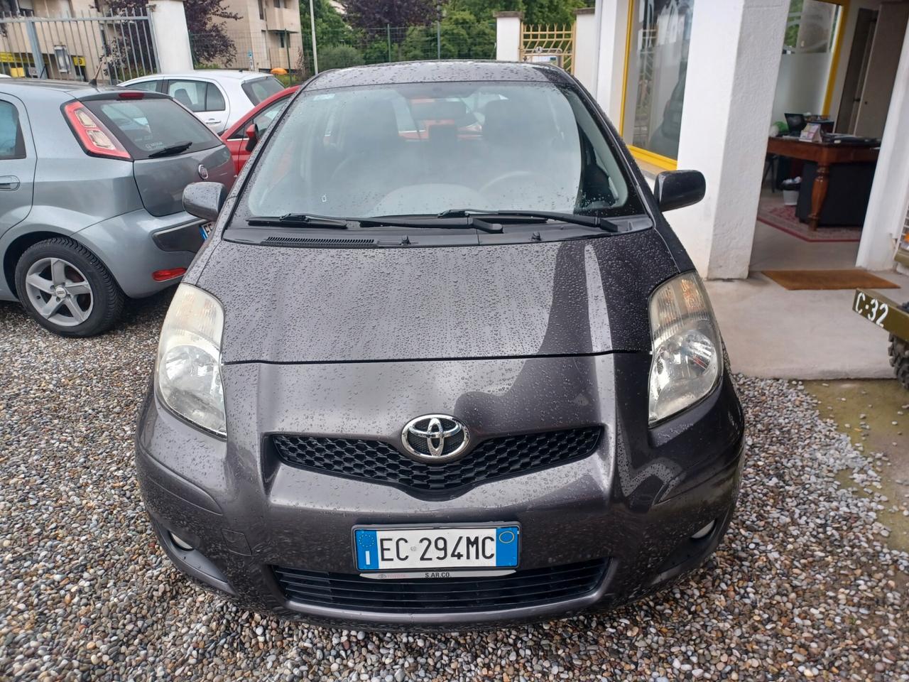 Toyota Yaris 1.0 5 porte****NEOPATENTATI ****