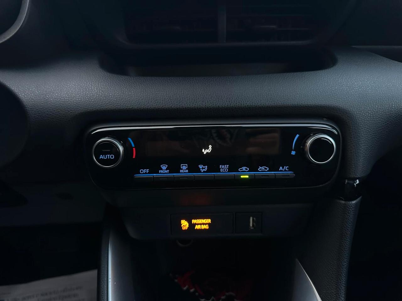 Toyota Yaris 1.5 Hybrid 5 porte Lounge