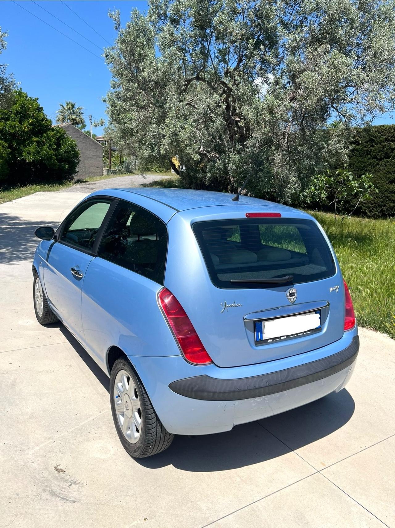 Lancia Ypsilon 1.3 Multijet Platino EURO4 BELLISSIM POCHI KM