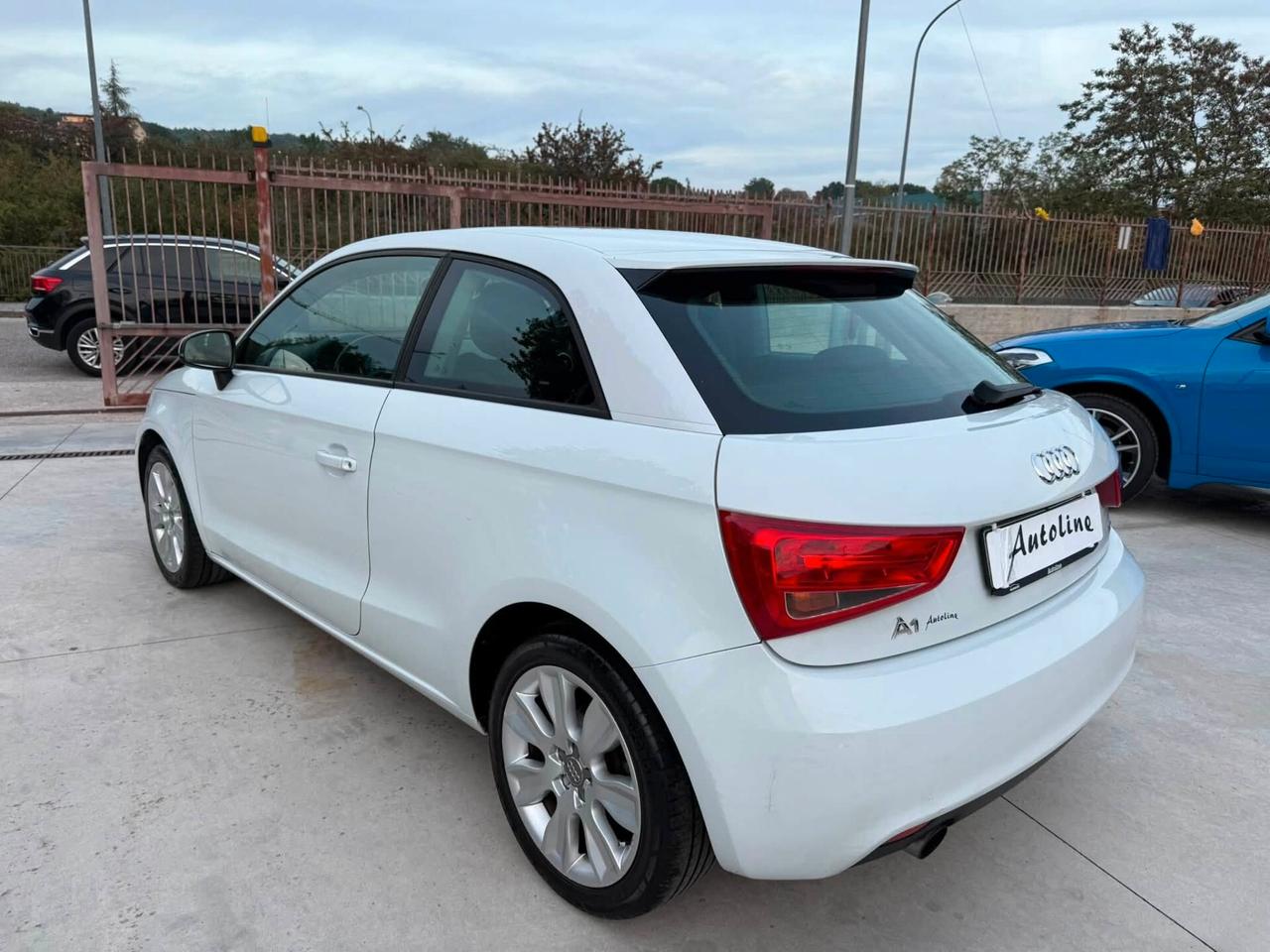 Audi A1 1.6 TDI 90CV -3 PORTE-