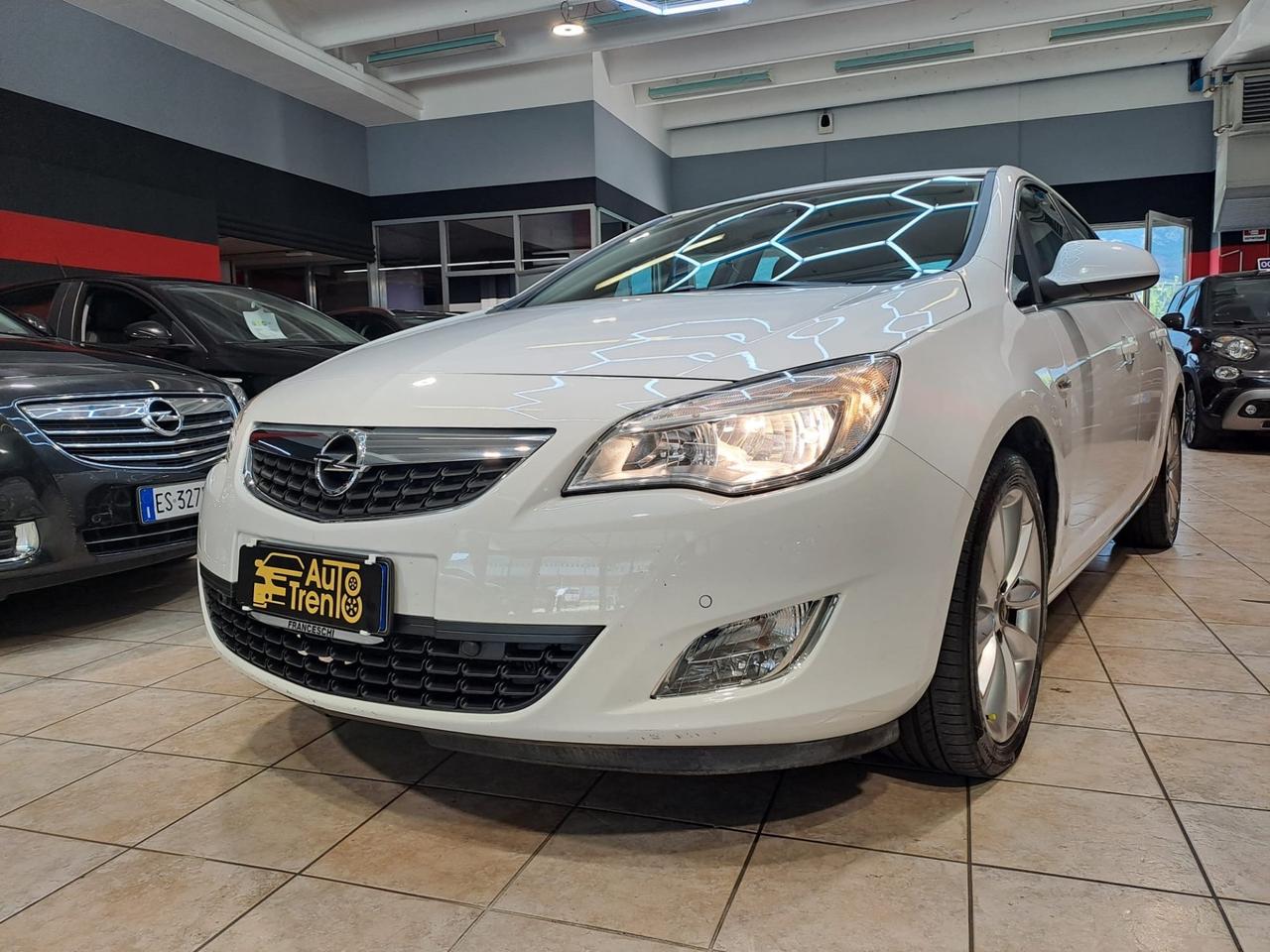 Opel Astra 1.4 Turbo 140CV berlina 110.000 km