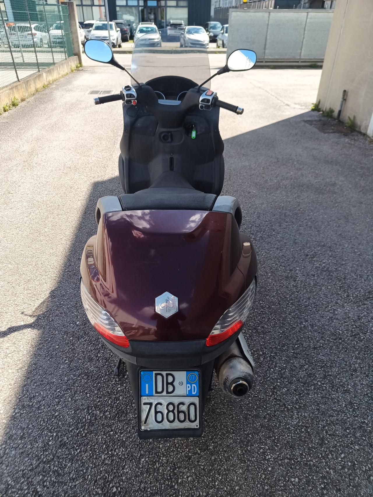 Piaggio MP3 125 Sport