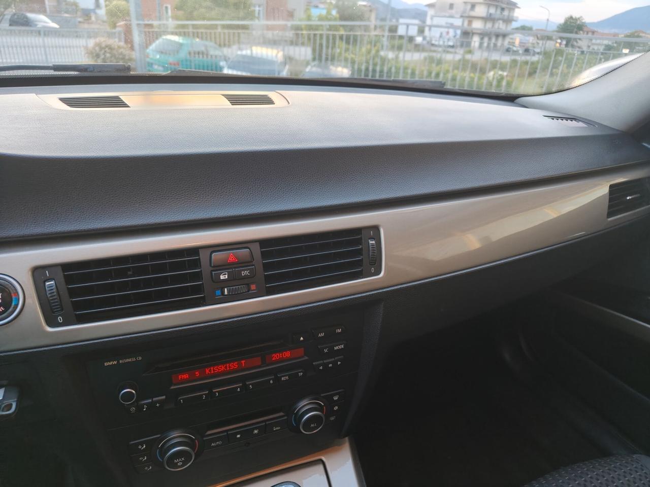 Bmw 318 318d 2.0 143CV cat Touring Attiva