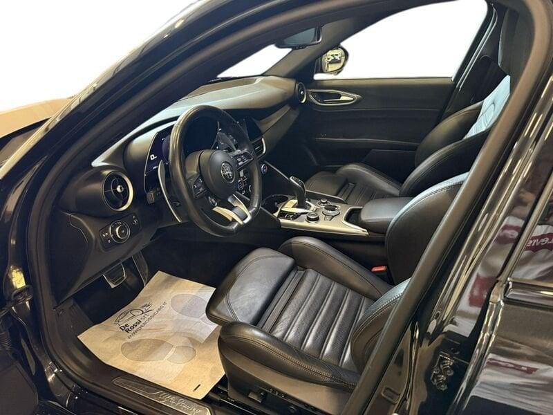 Alfa Romeo Giulia 2.2 Turbodiesel 210 CV AT8 AWD Q4 Veloce