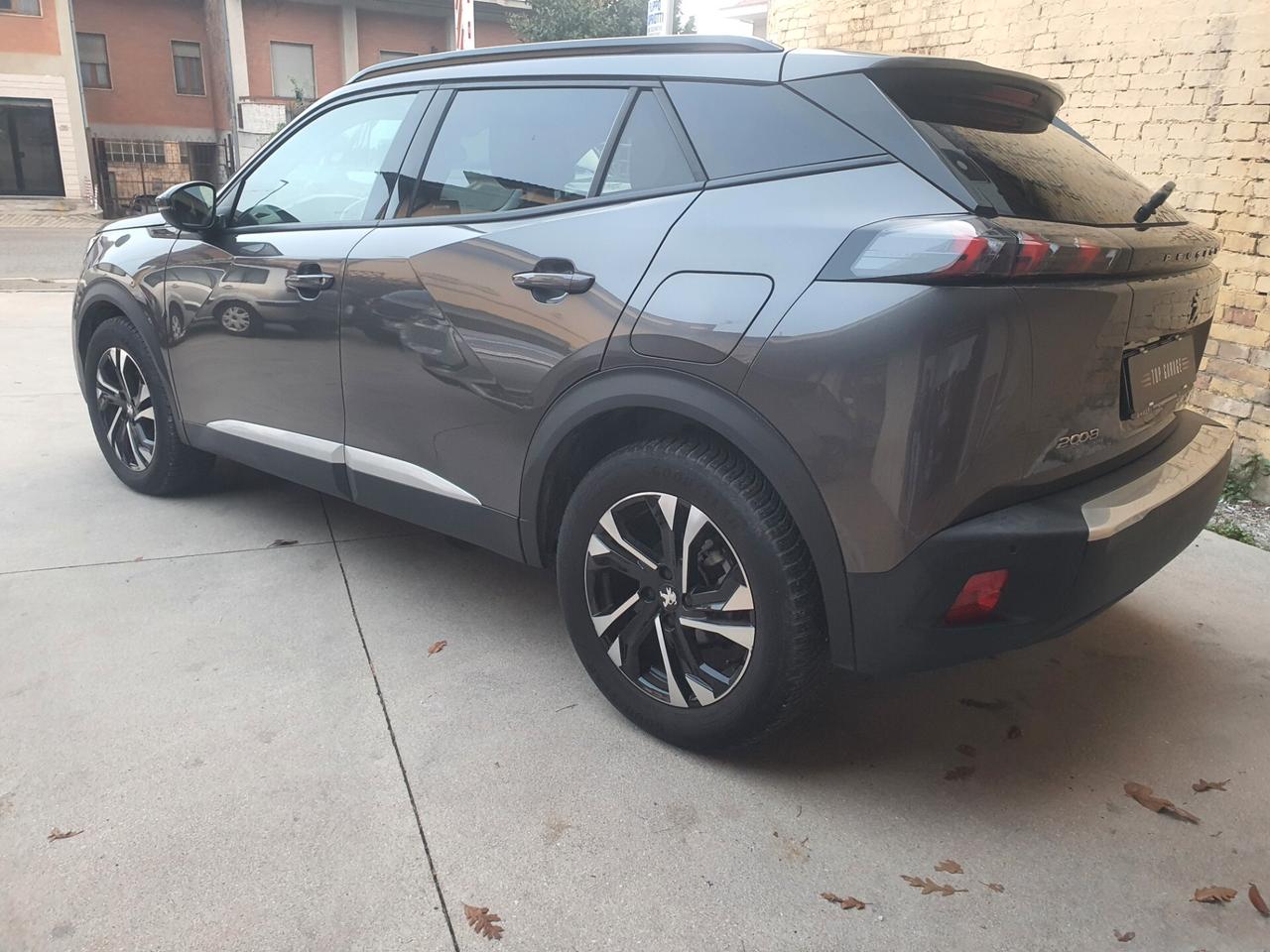 Peugeot 2008 PureTech 100 S&S Allure Pack